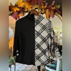 Vintage Rose Black and Plaid Mock Neck Turtleneck Long Sleeve Sweater Top